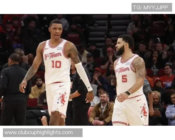 2017年火箭队与黄蜂队精彩全场回放重温比赛瞬间与精彩表现 2017年火箭队与黄蜂队精彩全场回放重温比赛瞬间与精彩表现