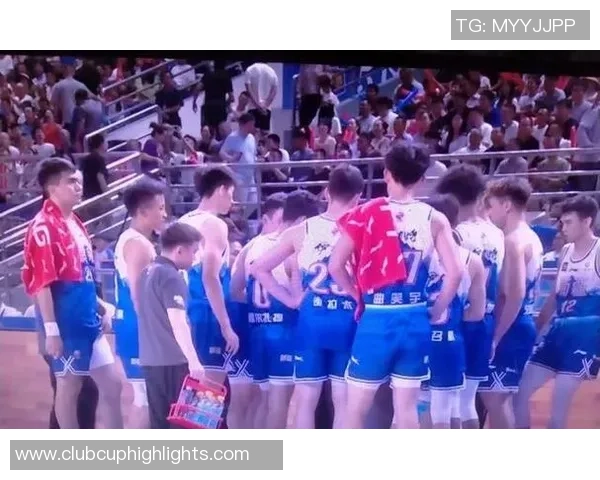 CBA广东队与新疆队昨晚激战比分揭晓精彩瞬间回顾 CBA广东队与新疆队昨晚激战比分揭晓精彩瞬间回顾