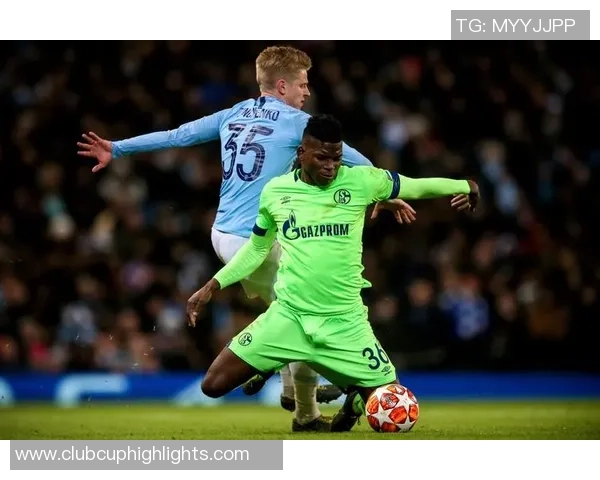 曼彻斯特与沙尔克2011年激战回顾：一场难忘的足球盛宴